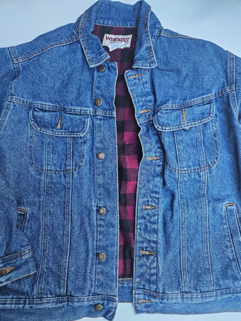 Wrangler Rugged Wear Denim Jacket Flannel Lined Men's Large Blue Trucker